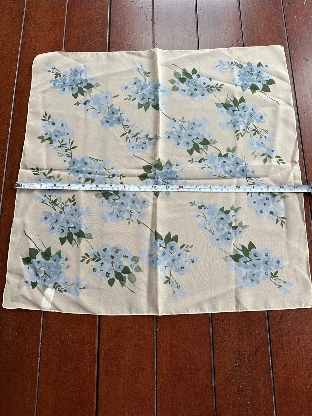 Ann Taylor LOFT soft cream